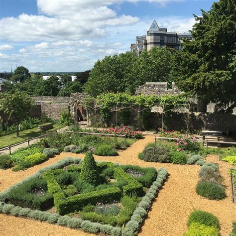 southampton tudor house and garden